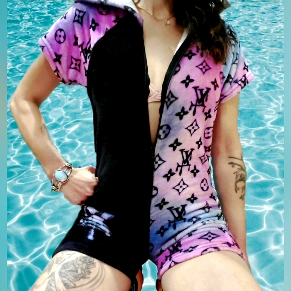 Louis Vuitton Monogram Colorblock Fleece Romper - Picture 5 of 5